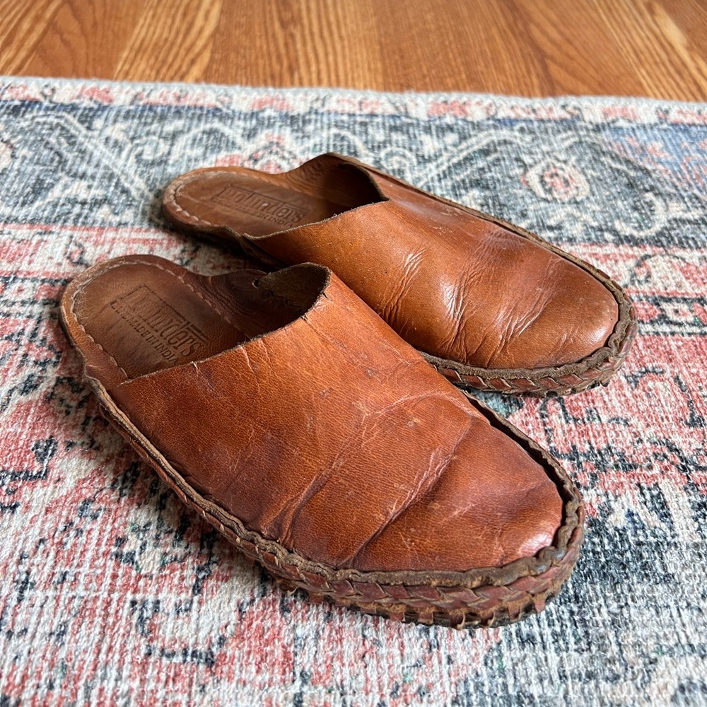 Mohinders women’s slides size 9 brown leather